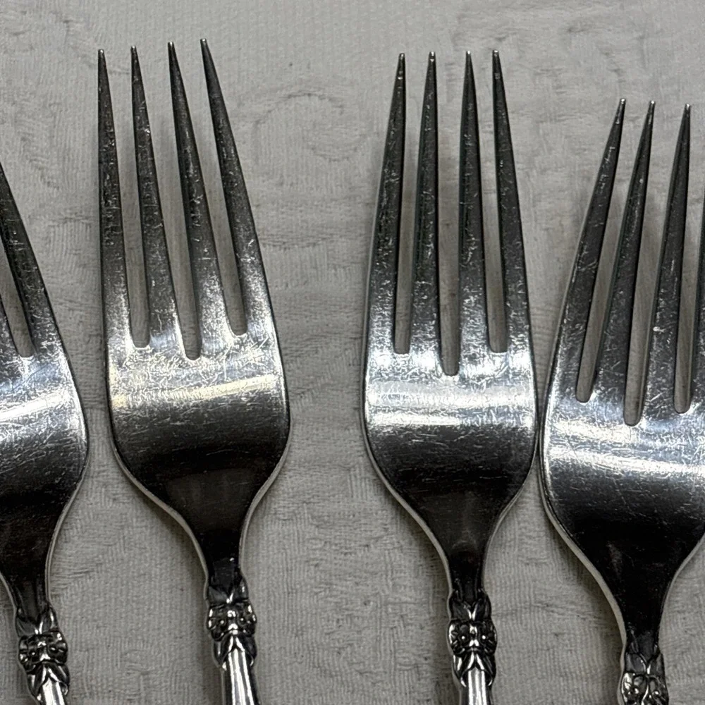 1965 GARLAND 1847 Rogers Bros IS Slotted 4 Dinner Forks Silver Plate Flatware